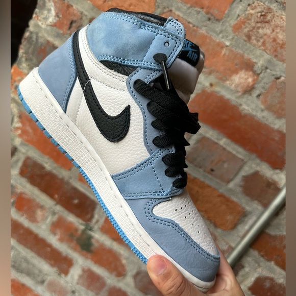 Jordan 1 Retro OG High University Blue - Picture 5 of 16